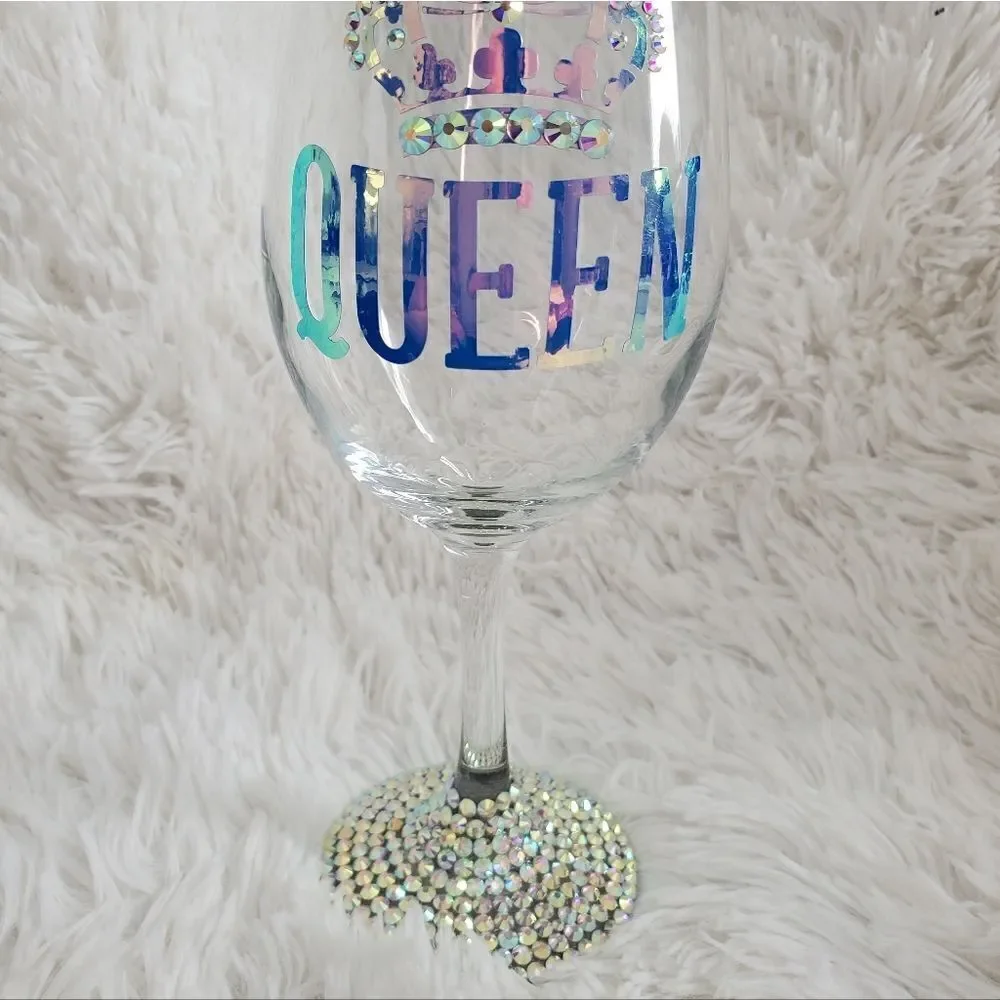 Elegant Queen Rhinestone Wine Glass